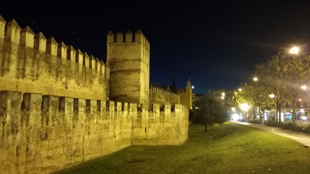 Romantic With Free Parking * Seville